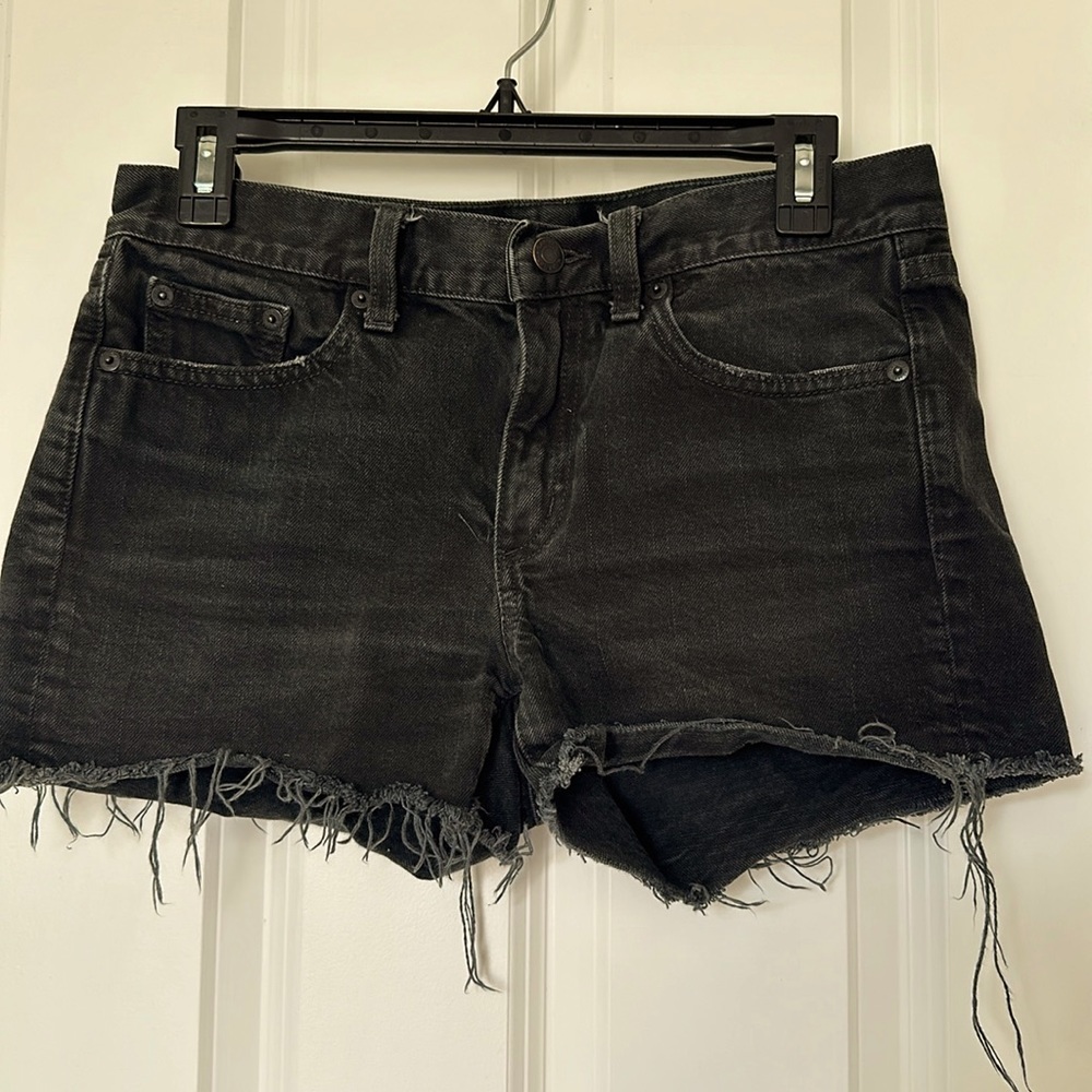 3/$20 Gap washed black denim short size 25 3/$30
